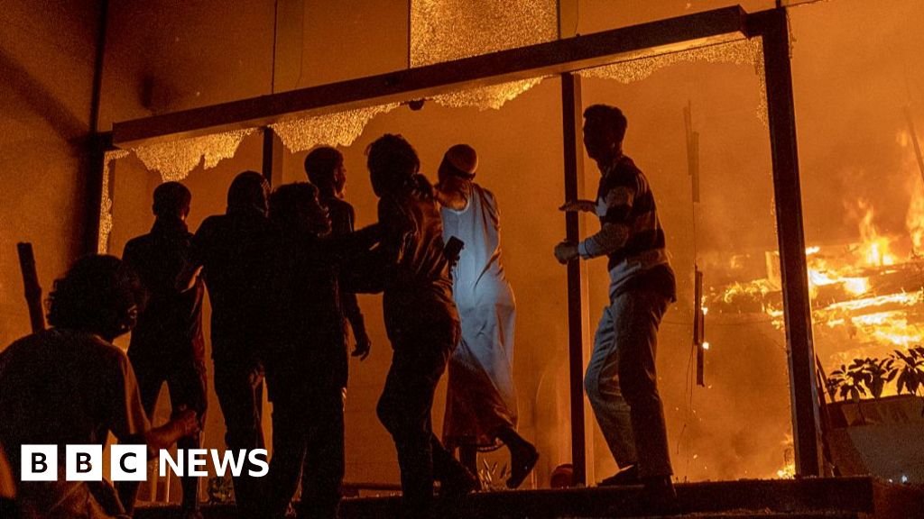 Bangladesh Newspaper Employees Describe 'Struggling to Breathe' Amid Office Fires