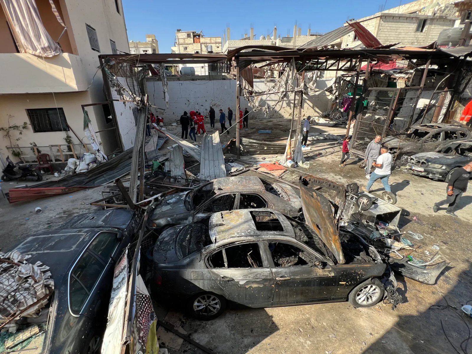 Israeli Strike in Sidon, Southern Lebanon Claims at Least Three Lives