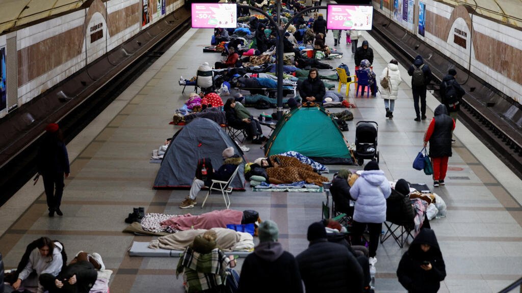 Russia Strikes Kyiv with Air Attacks Following Recent Peace Talks