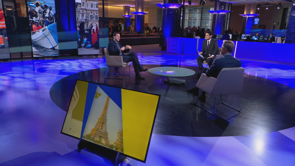 EU Advances Support for 'Return Hubs' for Migrants: A Shift Towards Right-Wing Asylum Policies