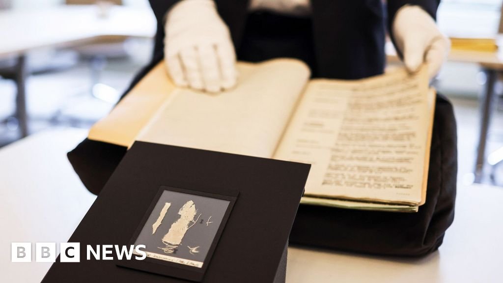 Germany Returns Stolen Pieces of the Bayeux Tapestry to France