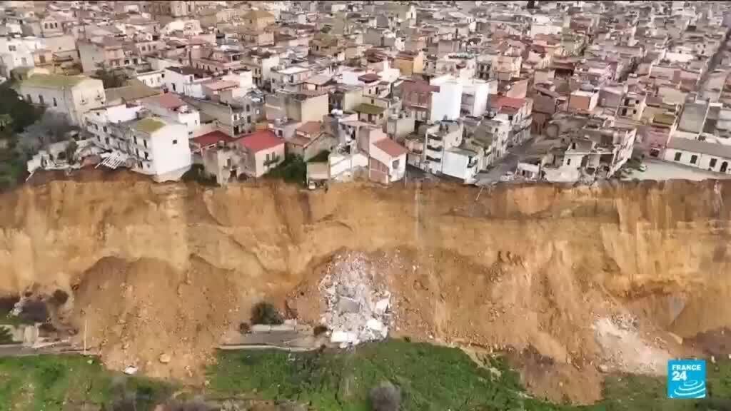Landslide Threatens Sicilian Town as 1,500 Residents Evacuate