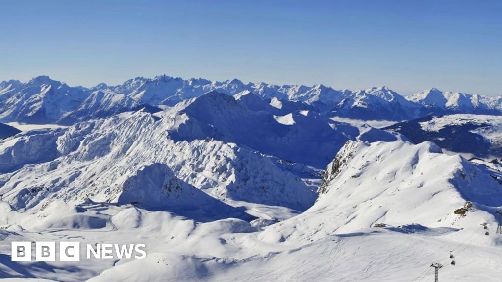 Tragic Avalanche Claims Life of British Skier in the French Alps