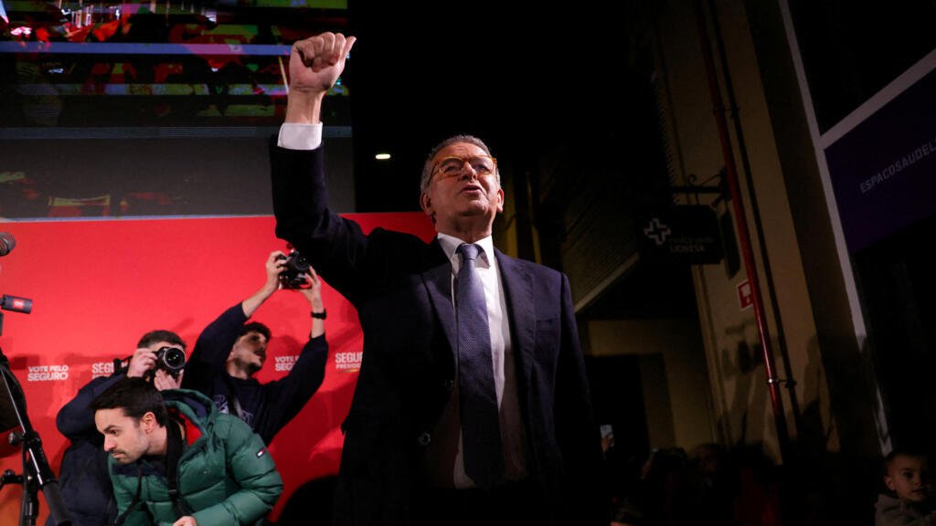 António José Seguro, Centre-Left Candidate, Outpaces Far-Right Rival in Portugal's Presidential Race