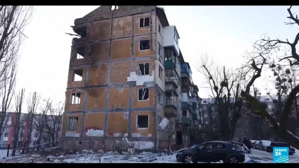 Kyiv Residents Endure Power Outages as Russian Strikes Persist