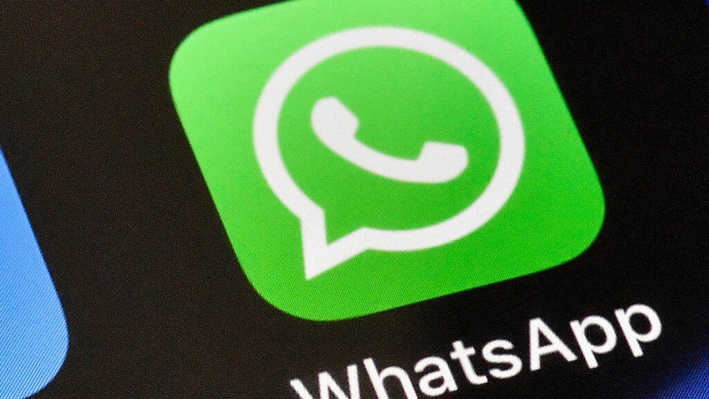 Russia Bans WhatsApp for Non-Compliance, Promotes State-Sanctioned Messaging App
