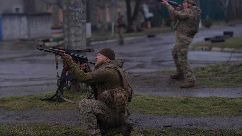 Russia Launches Missile and Drone Strikes on Ukraine Before US-Ukraine Discussions