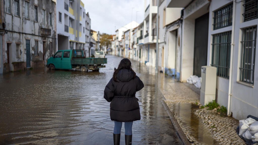 Storm Hits Portugal Ahead of Presidential Runoff Elections