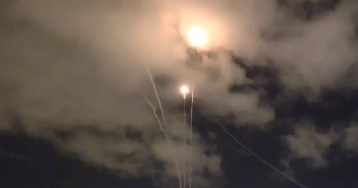 Missile Threats Over Tel Aviv Trigger Sirens and Interceptor Deployments