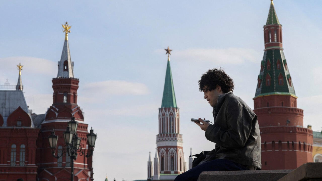 Moscow's Mobile Internet Returns While Saint Petersburg Faces Outages
