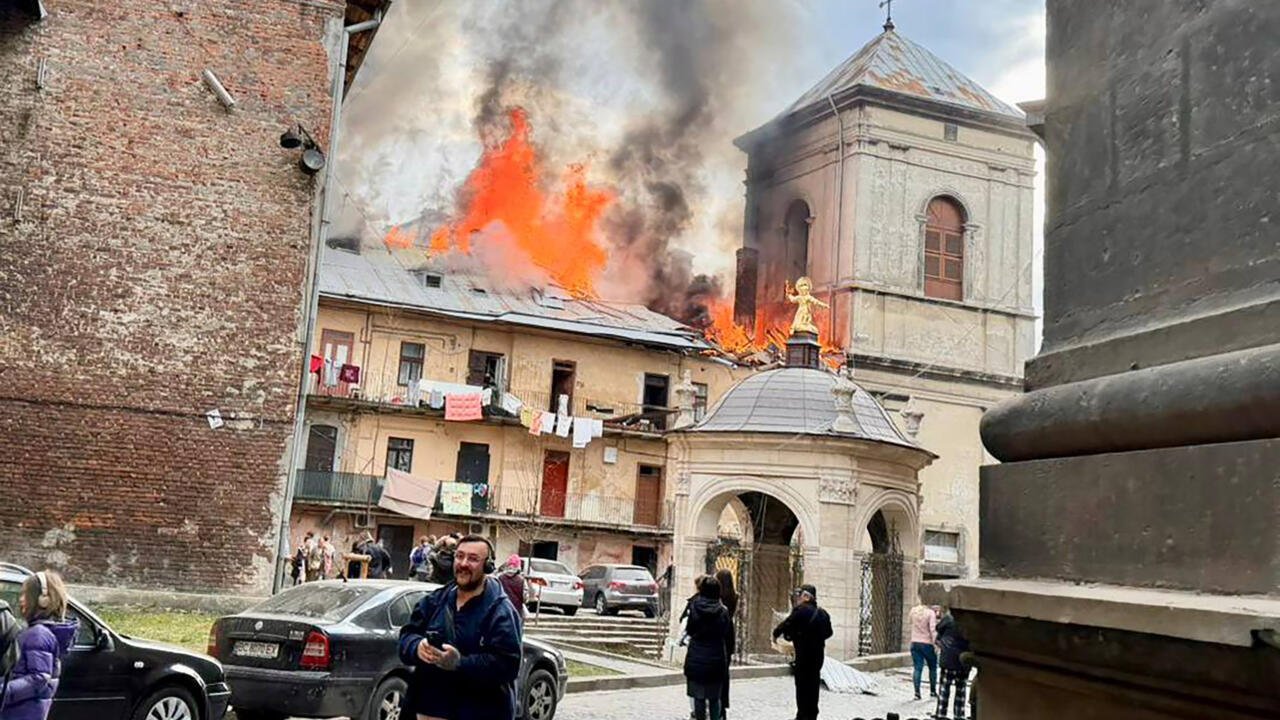 This Week's Highlights: Daytime Assault on Ukraine, 'No Kings' Movement, and France Bids Farewell to Jospin