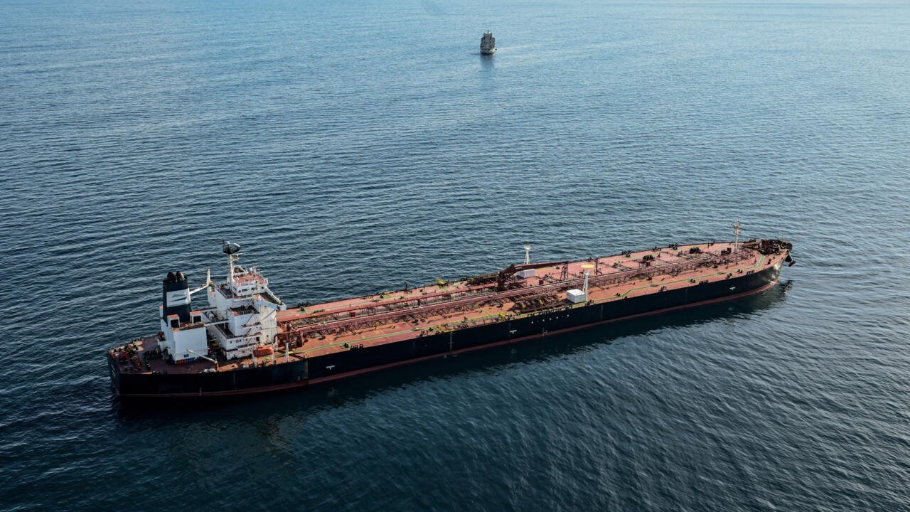 US Approves Russian Oil Sales at Sea as Middle East Conflict Drives Energy Prices Up