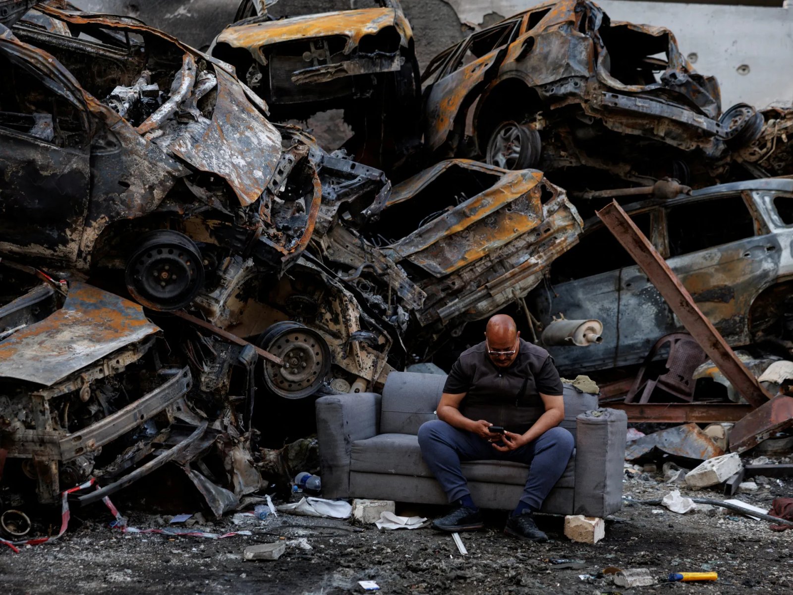 Iran Conflict Updates: Trump Claims Tehran Seeks Agreement as US Blockade in Hormuz Commences