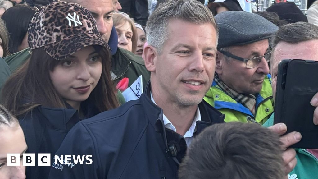 Last-Ditch Effort for Votes as Orbán's Opponent Senses Triumph in Hungary