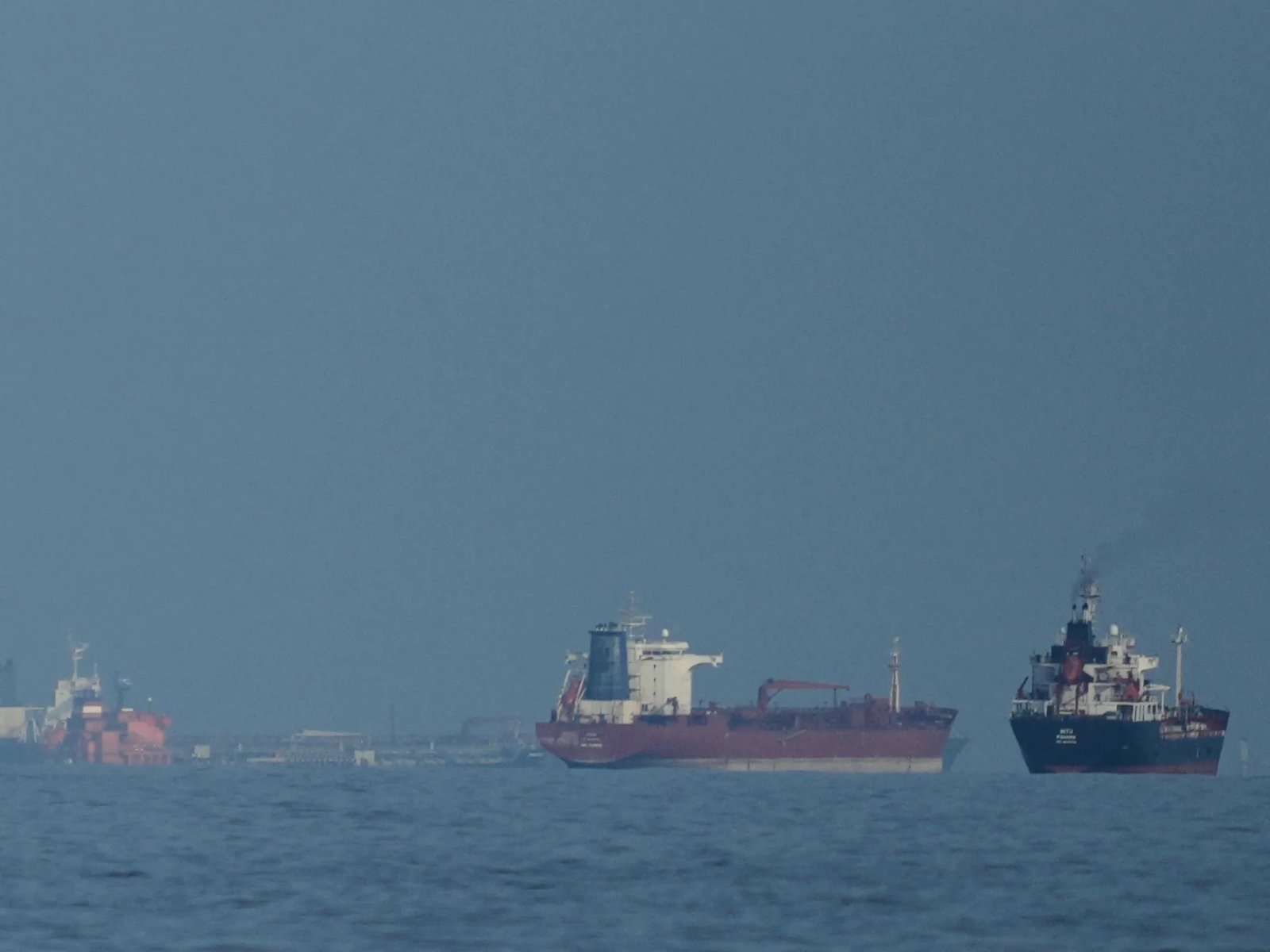 Oil Surges Past $106 a Barrel Amid US-Iran Stalemate in the Strait of Hormuz