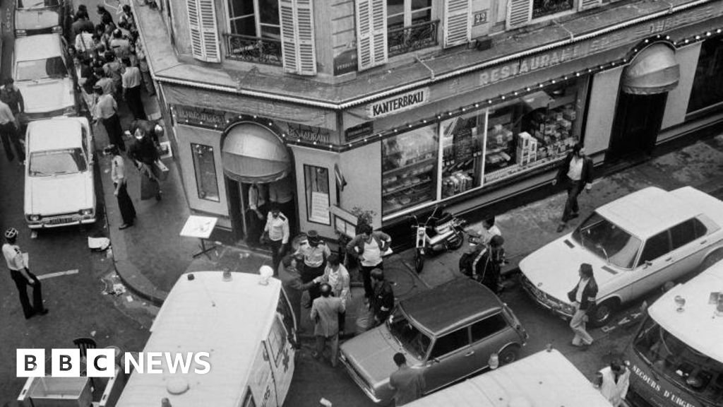 Palestinians Surrender Suspect Linked to 1982 Paris Jewish Restaurant Attack