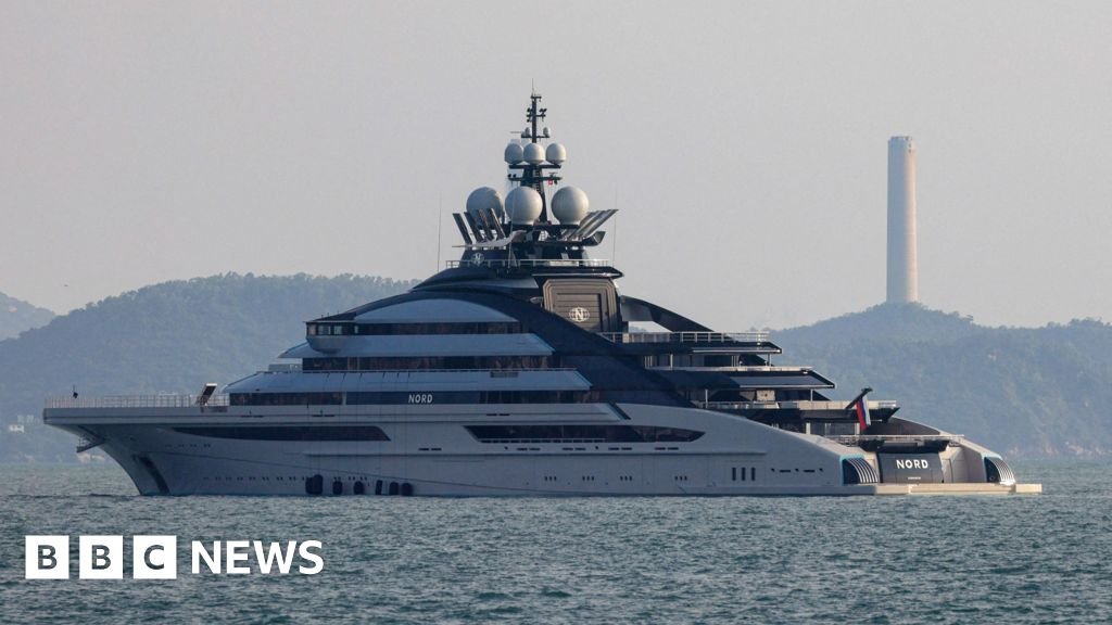 Russian Superyacht Navigates the Strait of Hormuz Amidst Blockade Challenges