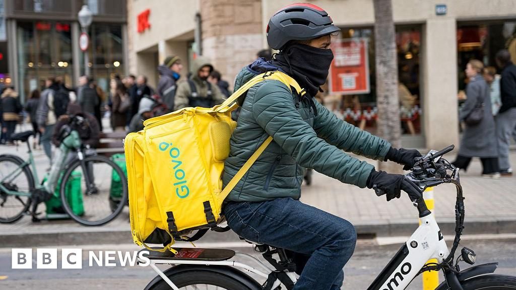 Spain Greenlights Initiative to Grant Legal Status to Approximately 500,000 Undocumented Migrants