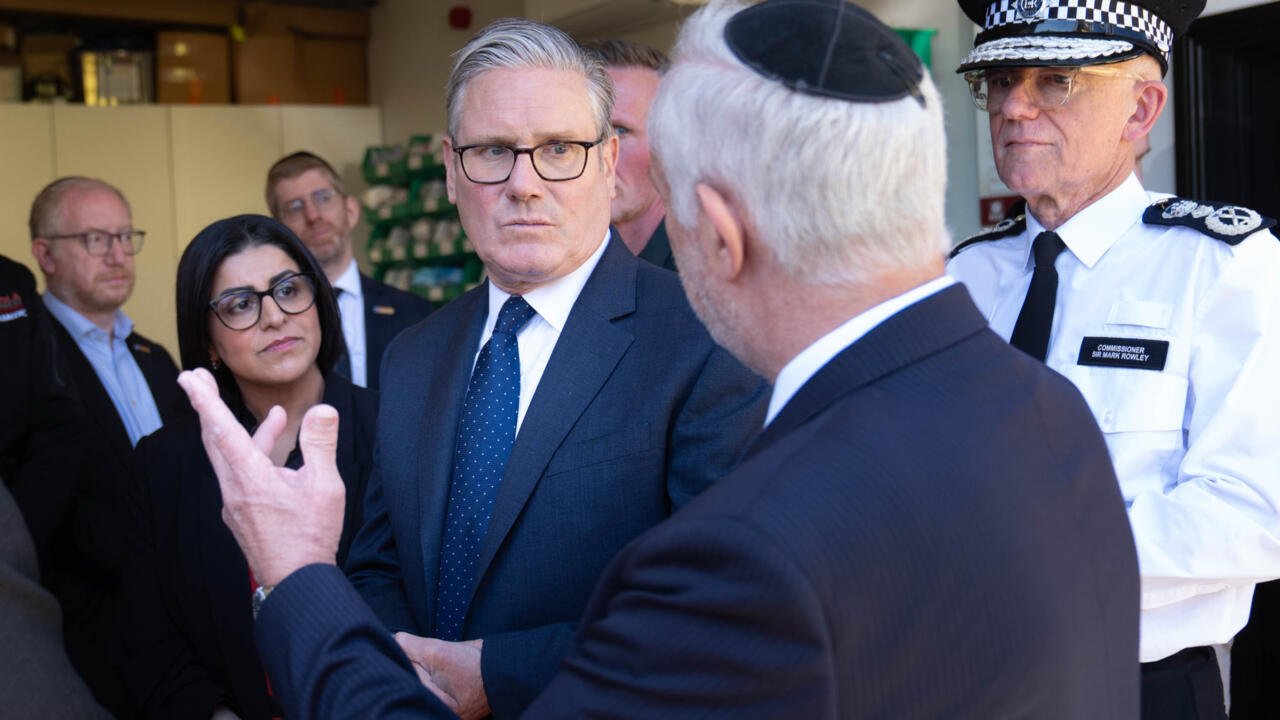 Starmer Faces 'Jew Harmer' Jeers Following Stabbing Incident in London