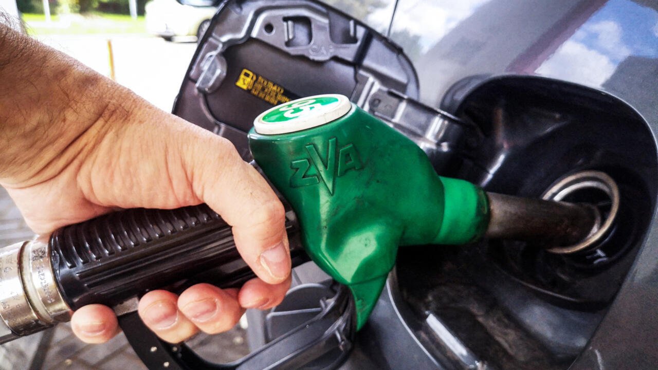 US Renews Sanctions Waiver for Russian Oil Exports