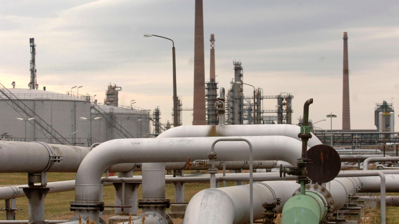 Ukraine Reopens Damaged Druzhba Pipeline to Access €90 Billion EU Loan