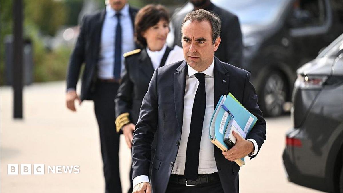 French PM Faces Backlash Over Wildfire Response Amid Ongoing Blazes Across Europe