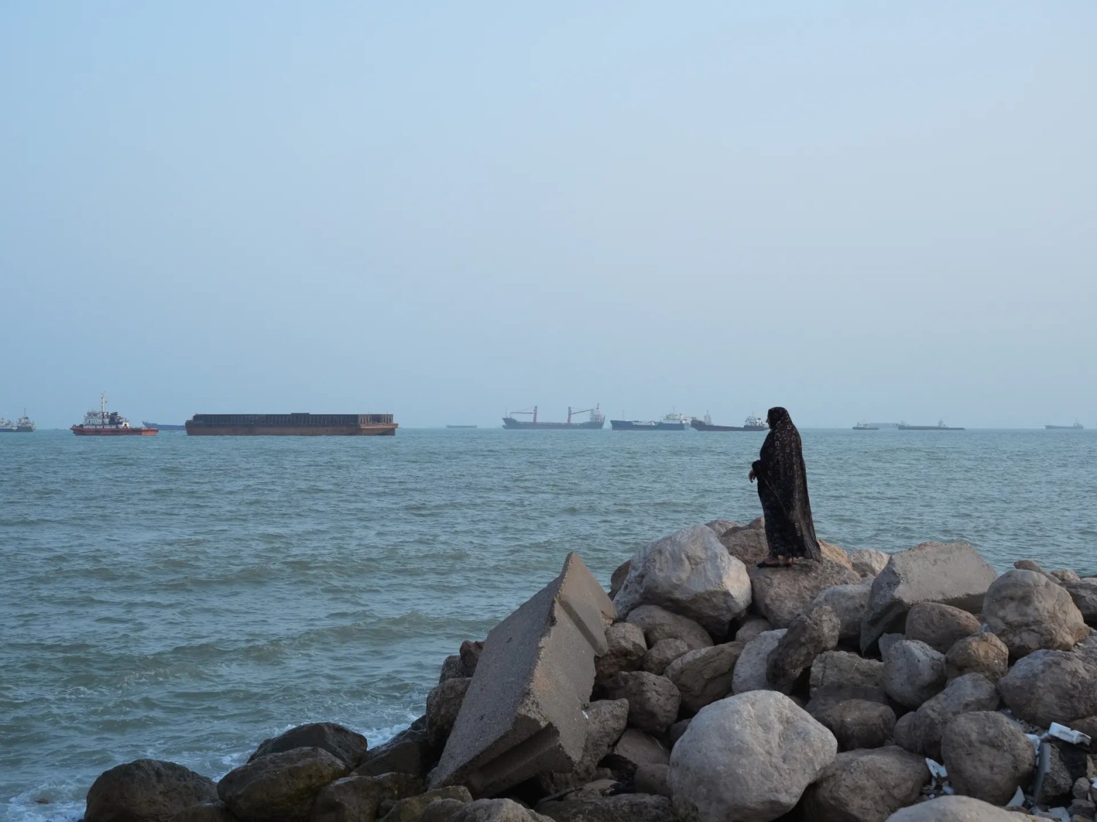 Iran Asserts Control Over Strait of Hormuz, Dismissing Trump’s Allegations