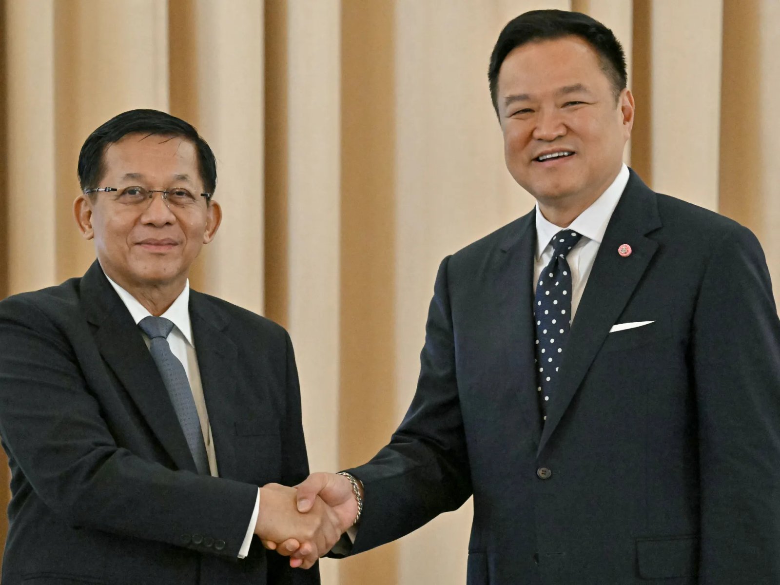 Myanmar's Leader Travels to Thailand to Enhance Global Recognition