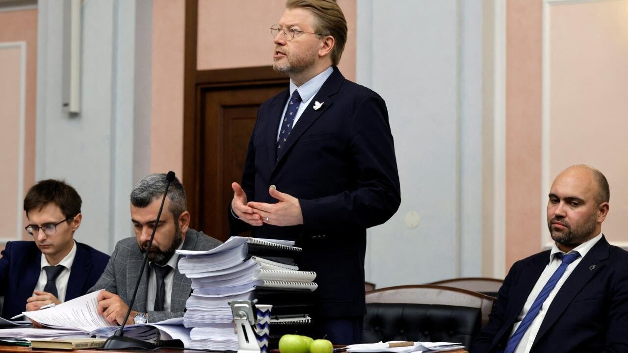 Russia's Supreme Court Confirms Ban on Anti-War Party Yabloko
