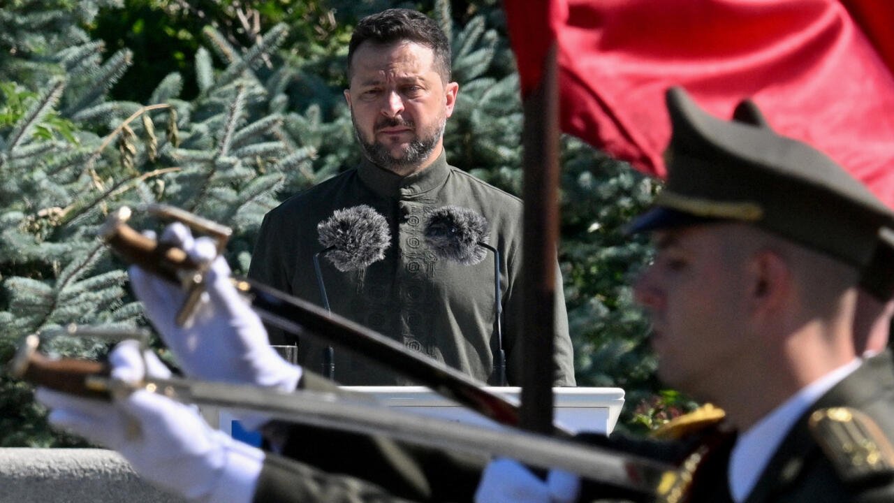 Zelensky warns that wartime elections could 'devastate' Ukraine