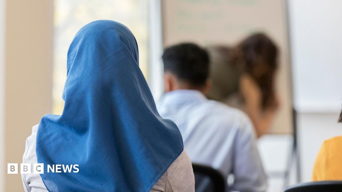 Austria Enforces Islamic Headscarf Ban as Children Under 14 Return to School