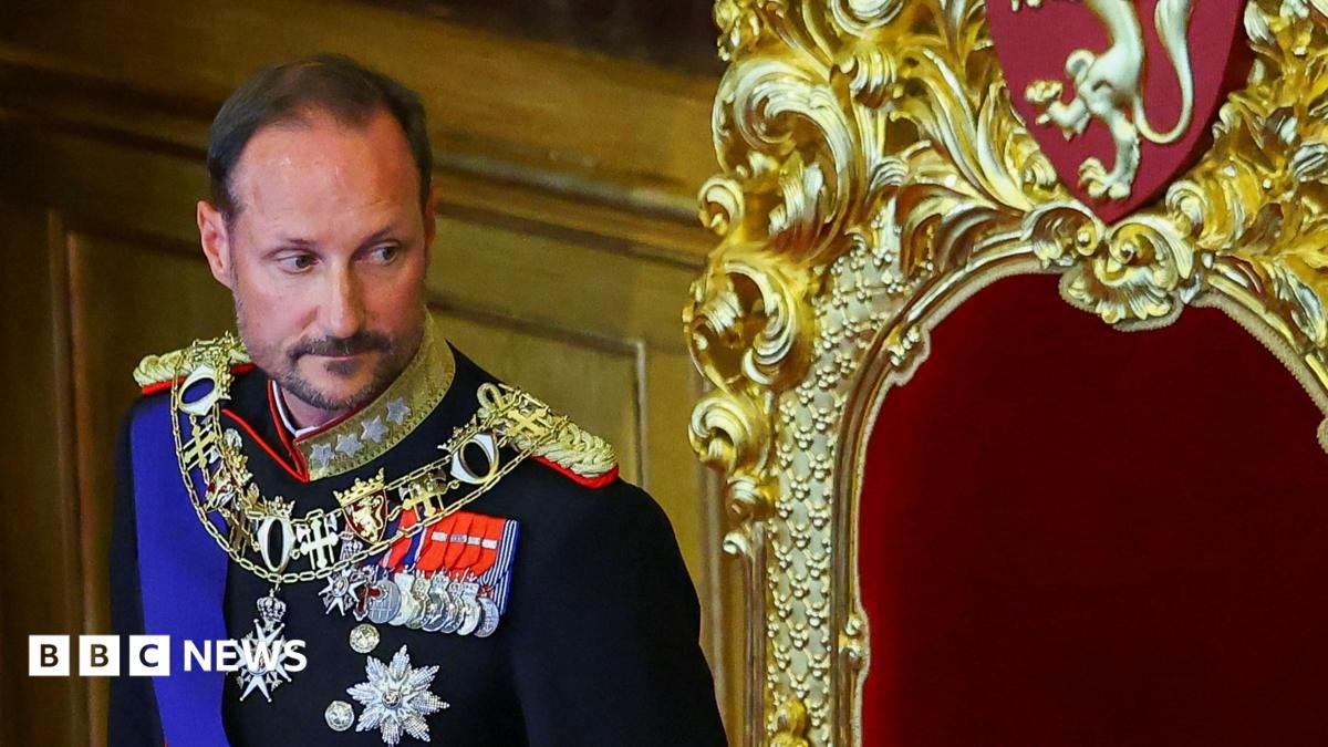 Norway's New King Sworn In as Mourners Honor His Late Father