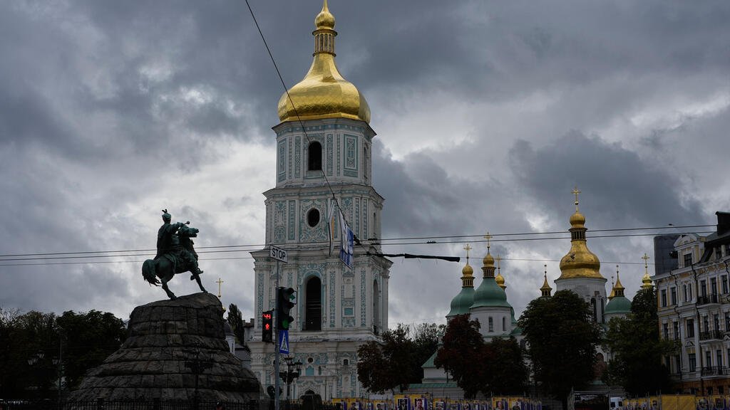 Russia Restarts Strikes on Kyiv After Three-Day Pause