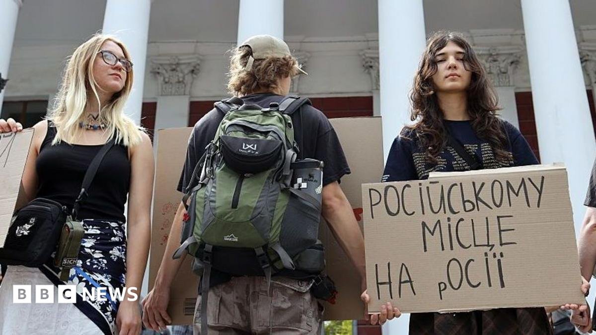 Ukrainian City with a Russian-Speaking Majority Weighs Arts Language Ban